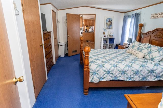 519 E Wine St, South Connellsville, PA 15425