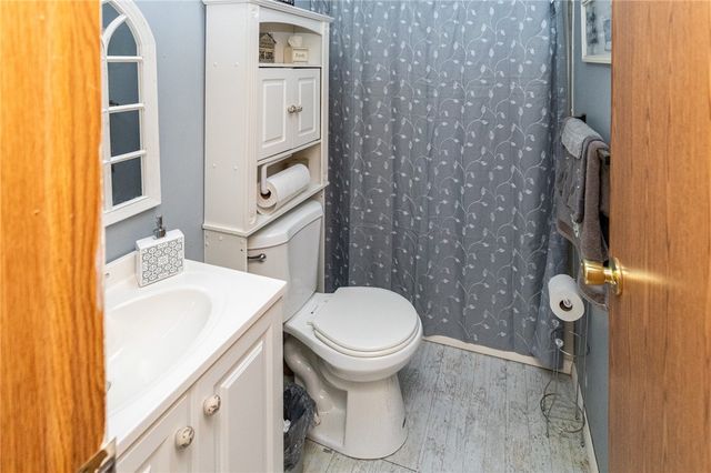 519 E Wine St, South Connellsville, PA 15425