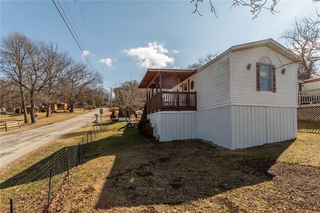 519 E Wine St, South Connellsville, PA 15425