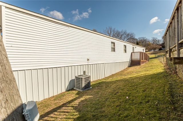 519 E Wine St, South Connellsville, PA 15425