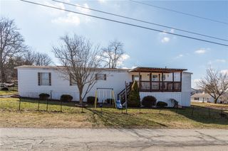 519 E Wine St, South Connellsville, PA 15425