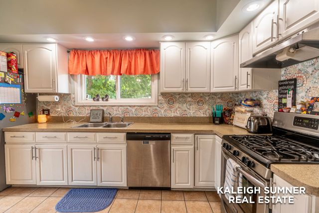 1071 Irwin Avenue, Muskegon, MI 49442