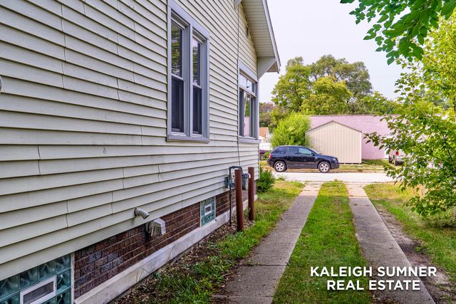 1071 Irwin Avenue, Muskegon, MI 49442