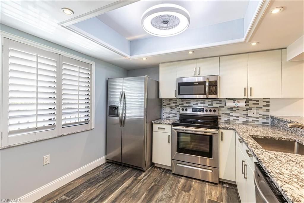 5709 Gage Ln Apt 301, Naples, FL 34113