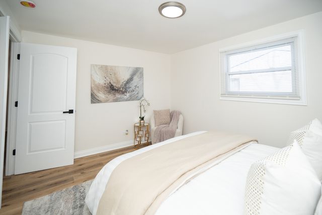 16551 Plymouth Drive, Markham, IL 60428