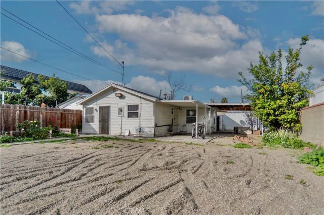 14841 Archwood, Van Nuys, CA 91405