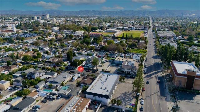 14841 Archwood, Van Nuys, CA 91405