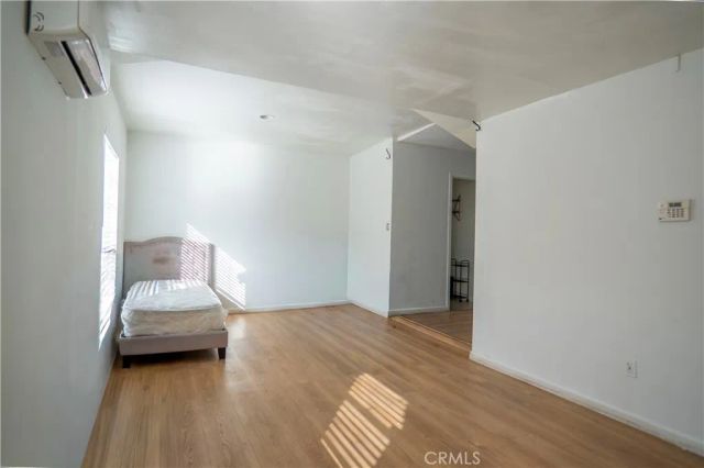 14841 Archwood, Van Nuys, CA 91405