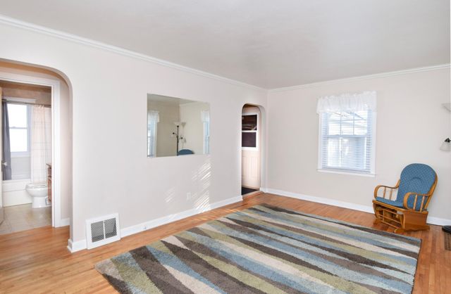 459 Woodruff Avenue, Roseville, MN 55113