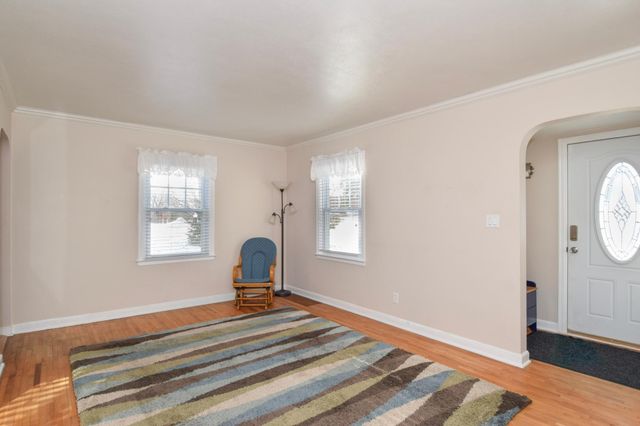 459 Woodruff Avenue, Roseville, MN 55113