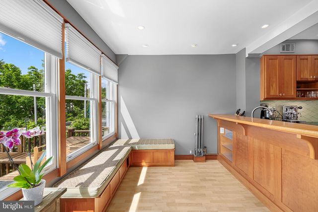 1748 KENYON STREET, Washington, DC 20010