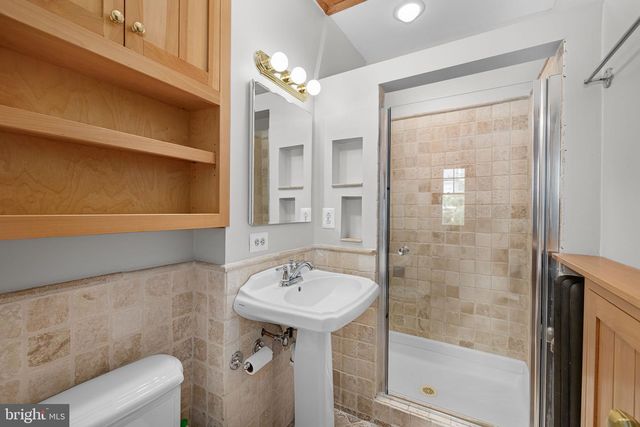 1748 KENYON STREET, Washington, DC 20010