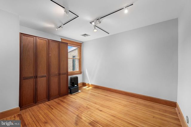 1748 KENYON STREET, Washington, DC 20010