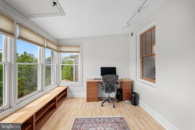 1748 KENYON STREET, Washington, DC 20010
