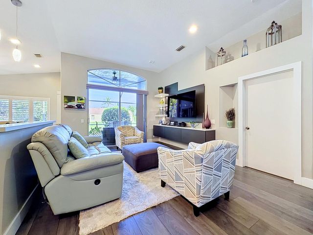 333 NW 45th Terrace, Deerfield Beach, FL 33442