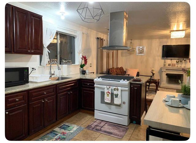 1657 Alum Rock Avenue, San Jose, CA 95116