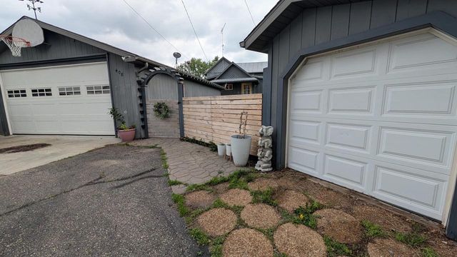 408 8th Street, Baraboo, WI 53913