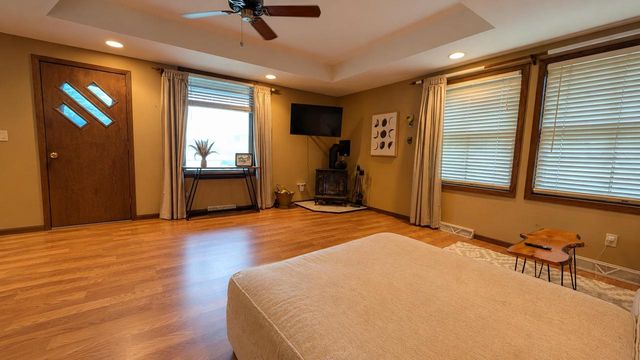 408 8th Street, Baraboo, WI 53913