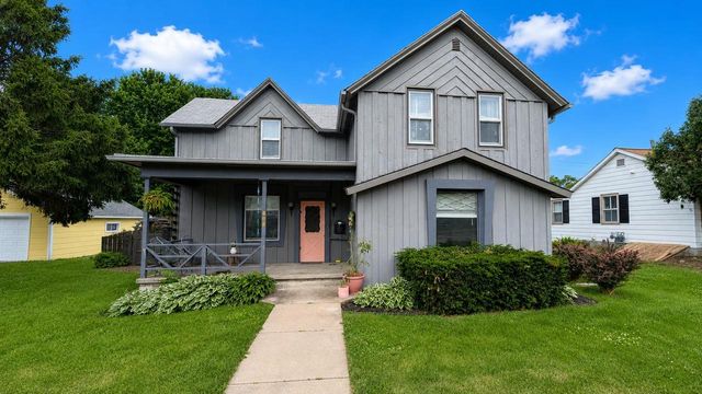 408 8th Street, Baraboo, WI 53913