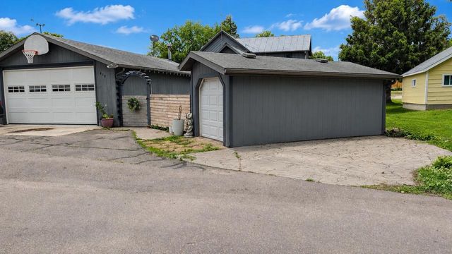 408 8th Street, Baraboo, WI 53913
