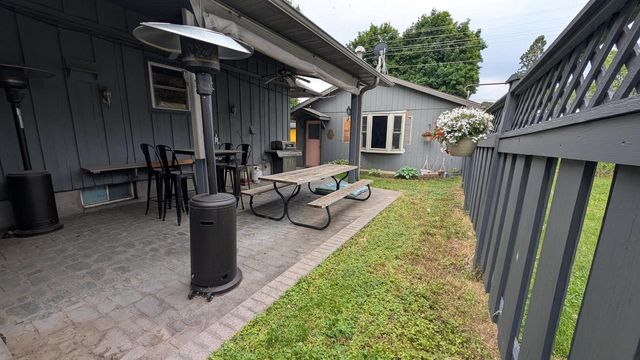408 8th Street, Baraboo, WI 53913