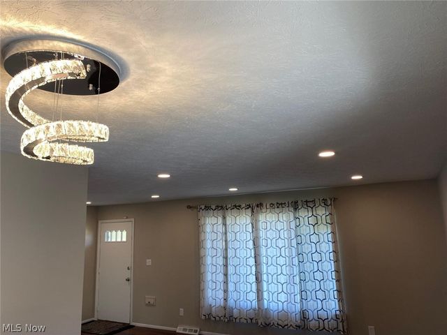 14144 Lisa Drive, Maple Heights, OH 44137
