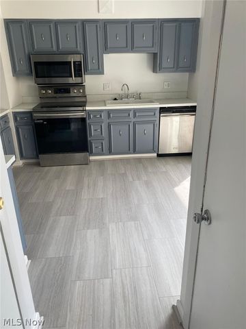 14144 Lisa Drive, Maple Heights, OH 44137