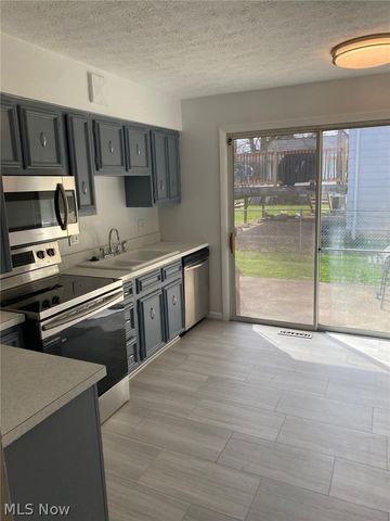 14144 Lisa Drive, Maple Heights, OH 44137