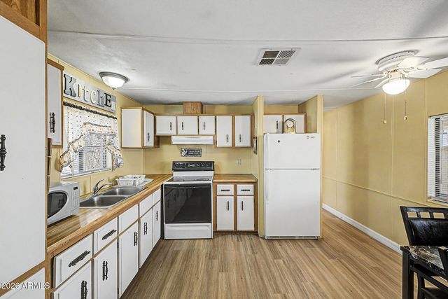 535 S ALMA SCHOOL Road 40, Mesa, AZ 85210