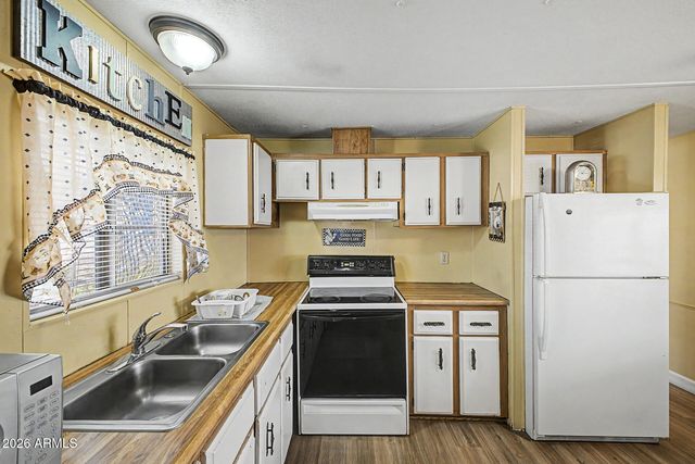 535 S ALMA SCHOOL Road 40, Mesa, AZ 85210