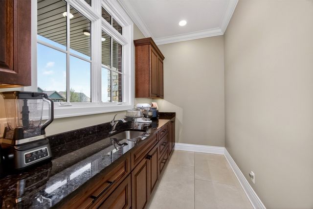 4816 147th Street, Urbandale, IA 50323