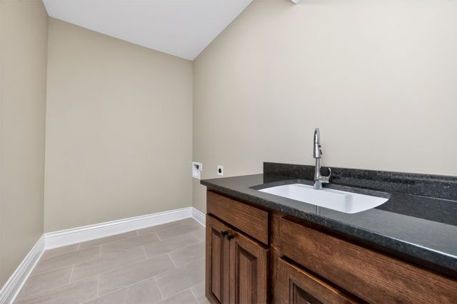 4816 147th Street, Urbandale, IA 50323