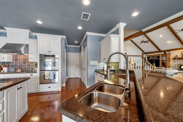 1249 Hideaway Lane W, Hideaway, TX 75771