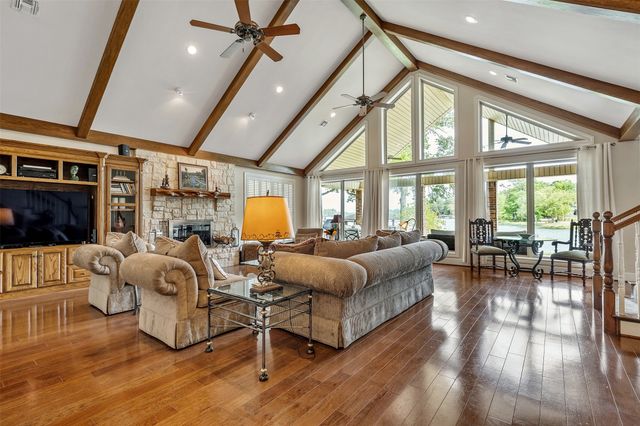 1249 Hideaway Lane W, Hideaway, TX 75771