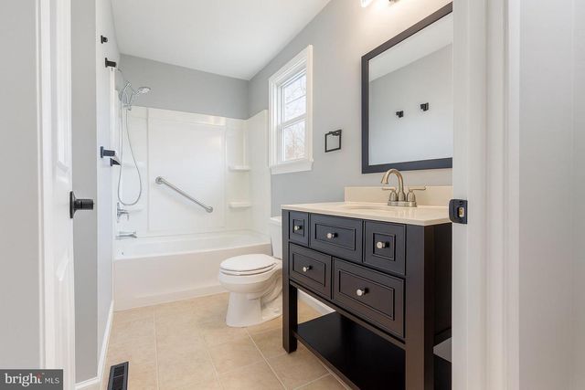 22 CLEMSON RD, Cherry Hill, NJ 08034