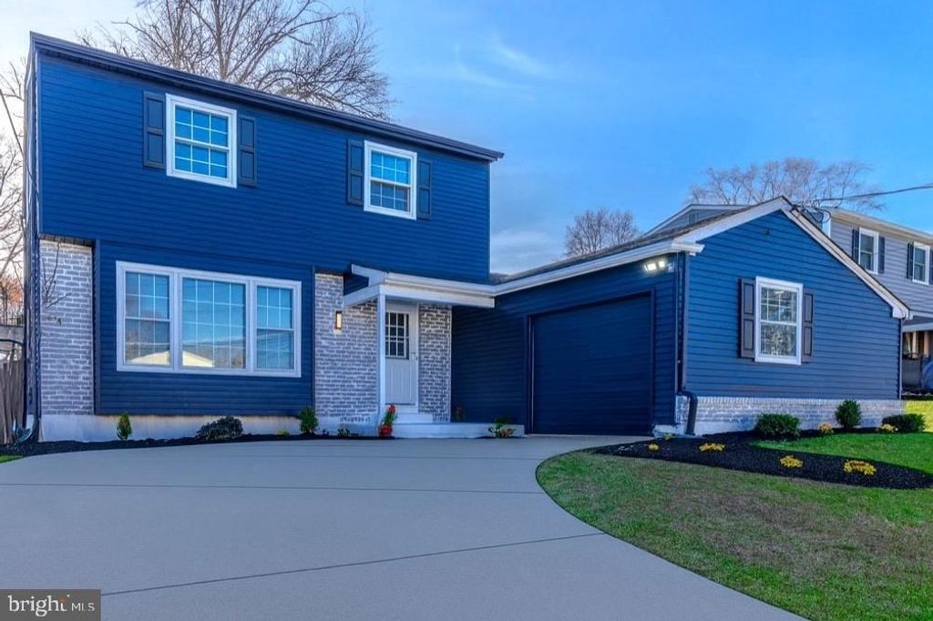 22 CLEMSON RD, Cherry Hill, NJ 08034