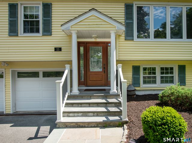 25 Olmstead Lane, Ridgefield, CT 06877