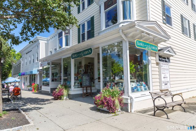 25 Olmstead Lane, Ridgefield, CT 06877