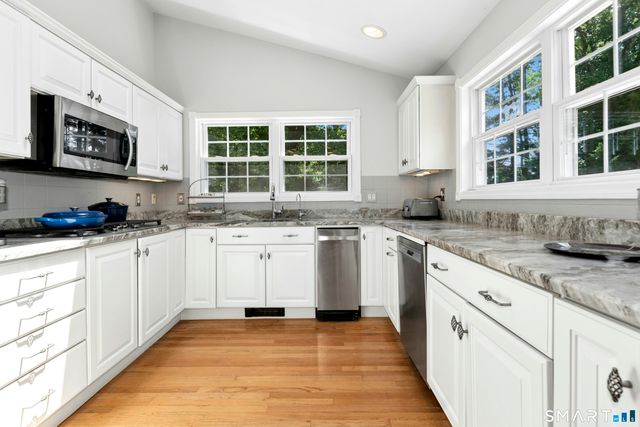 25 Olmstead Lane, Ridgefield, CT 06877