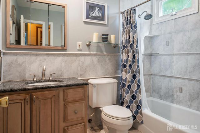 23 Gladstone Drive, East Brunswick, NJ 08816