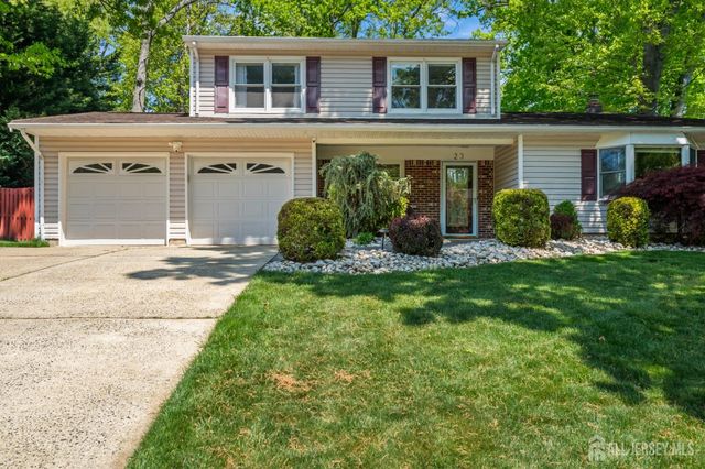 23 Gladstone Drive, East Brunswick, NJ 08816