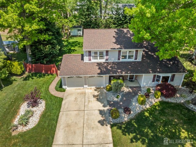 23 Gladstone Drive, East Brunswick, NJ 08816
