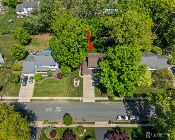 23 Gladstone Drive, East Brunswick, NJ 08816