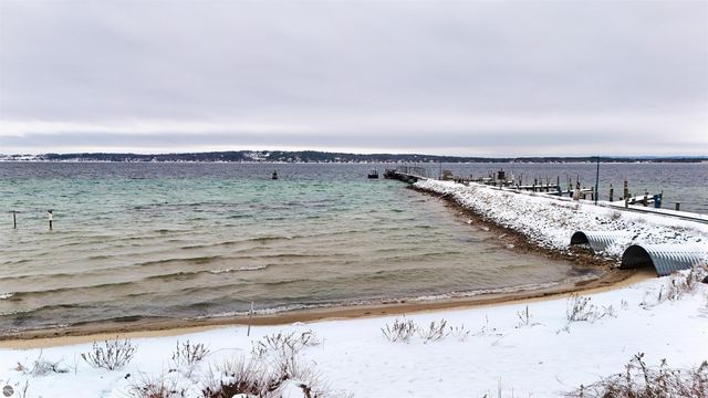 13336 S West Bay Shore, Traverse City, MI 49684