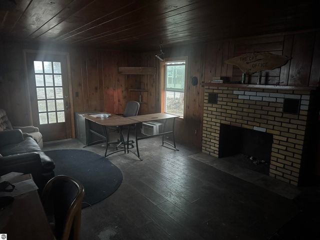 13336 S West Bay Shore, Traverse City, MI 49684