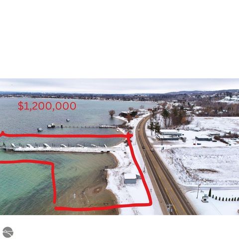 13336 S West Bay Shore, Traverse City, MI 49684