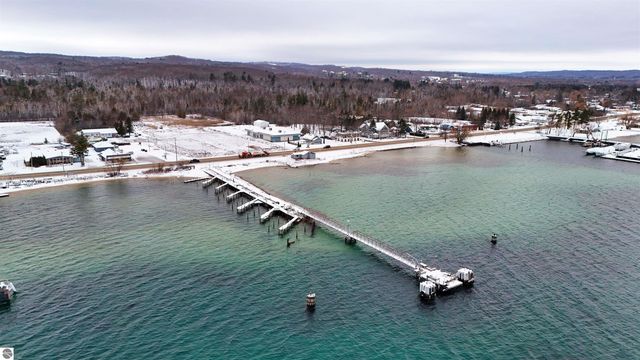 13336 S West Bay Shore, Traverse City, MI 49684