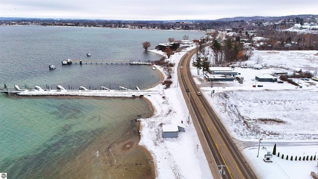 13336 S West Bay Shore, Traverse City, MI 49684