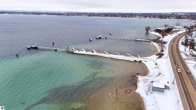 13336 S West Bay Shore, Traverse City, MI 49684