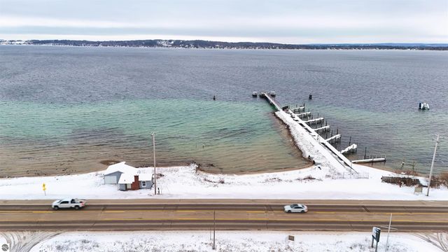 13336 S West Bay Shore, Traverse City, MI 49684